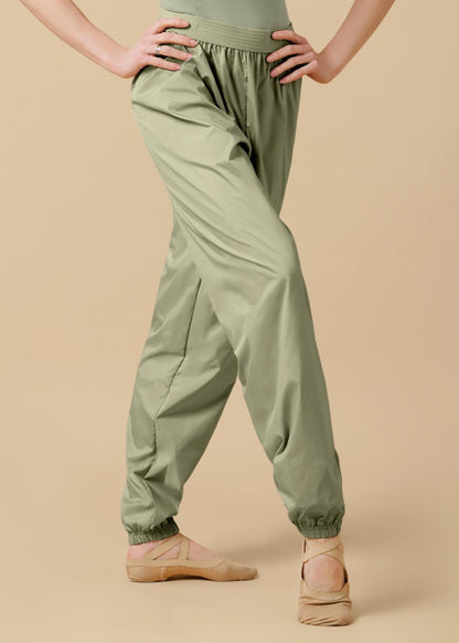 Pants with sauna effect for dance warm-ups